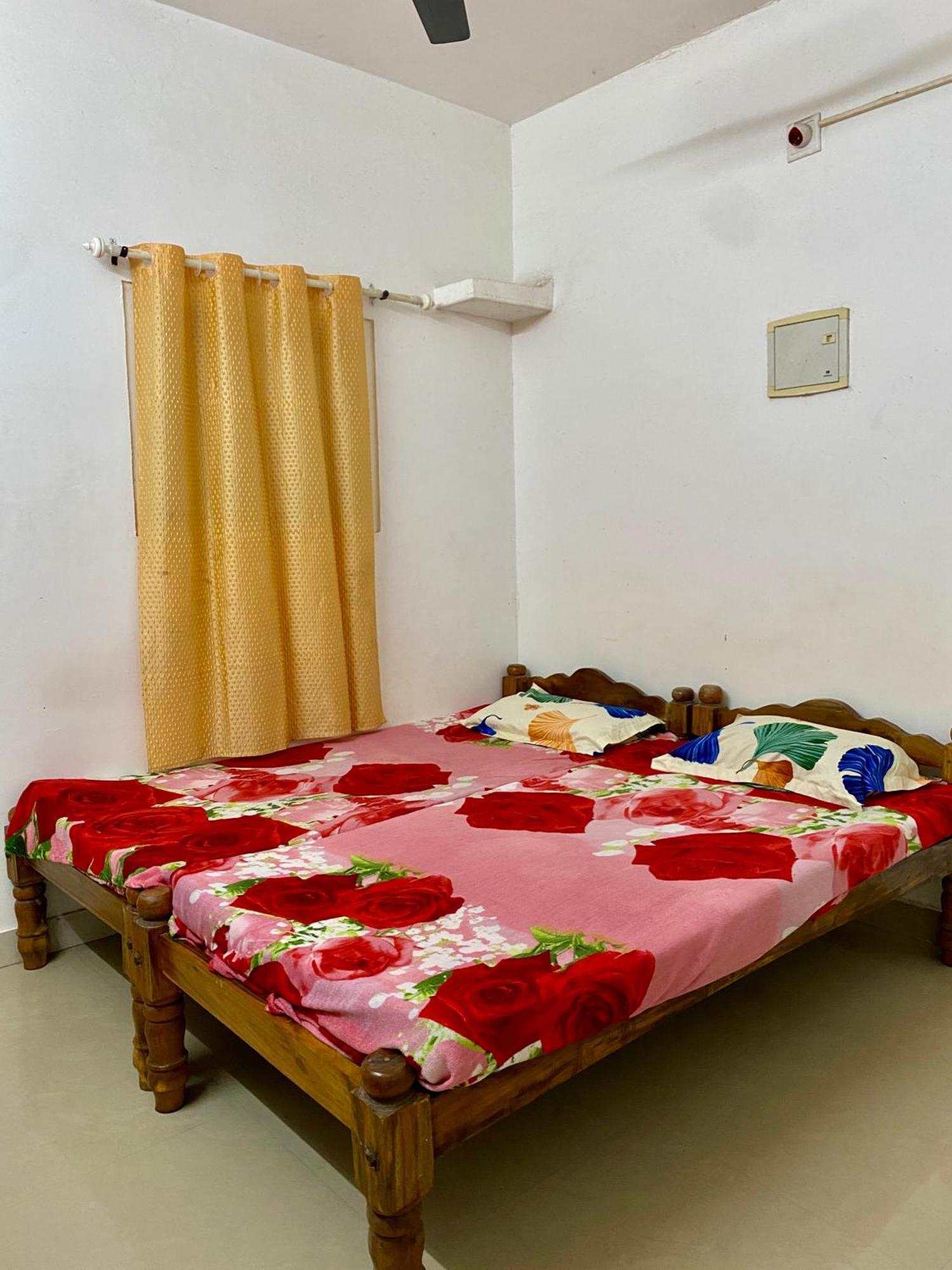 Rajatheeram Beach Homestay & Backwater Cruise Alleppey Alappuzha Exterior photo