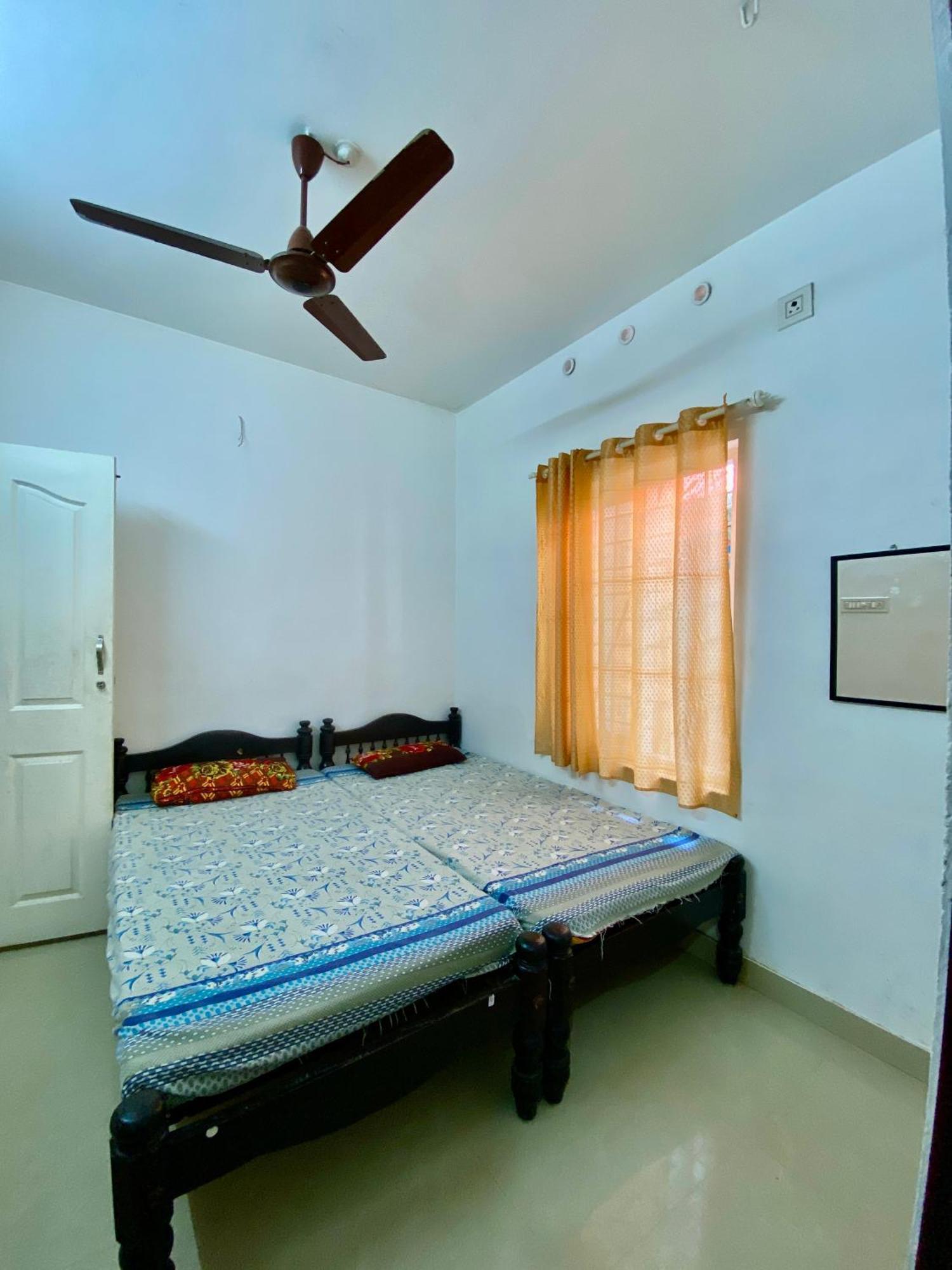 Rajatheeram Beach Homestay & Backwater Cruise Alleppey Alappuzha Exterior photo