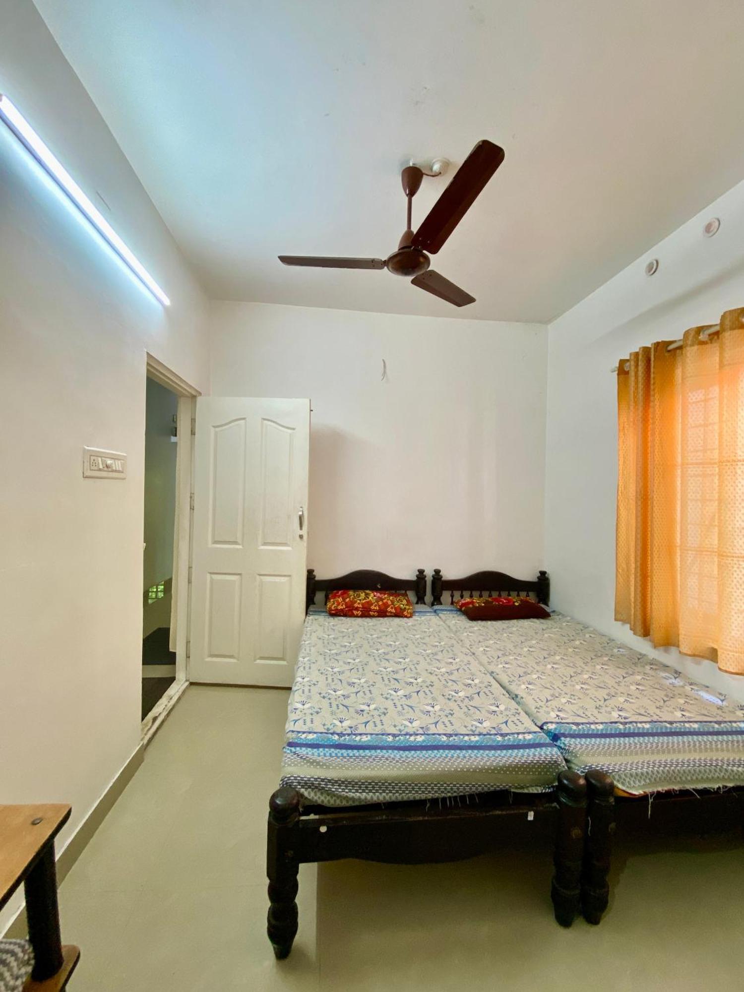 Rajatheeram Beach Homestay & Backwater Cruise Alleppey Alappuzha Exterior photo