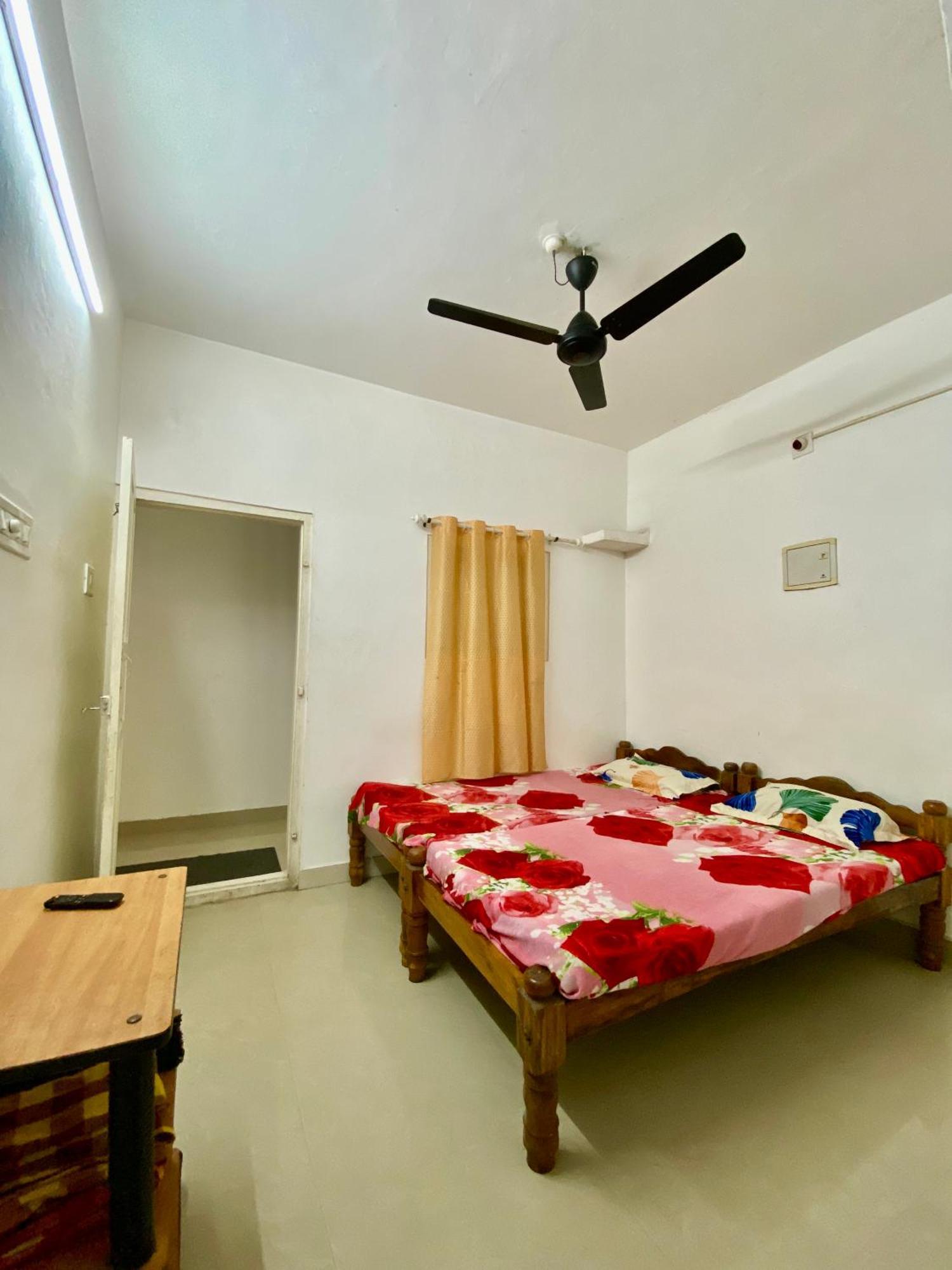 Rajatheeram Beach Homestay & Backwater Cruise Alleppey Alappuzha Exterior photo