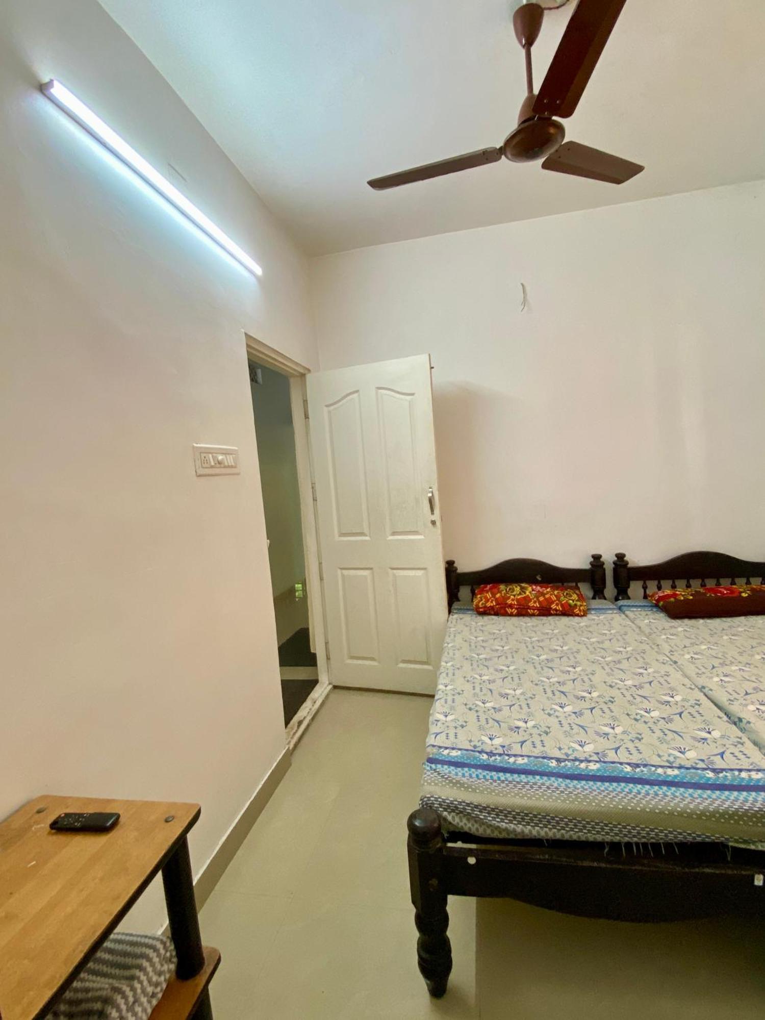 Rajatheeram Beach Homestay & Backwater Cruise Alleppey Alappuzha Exterior photo