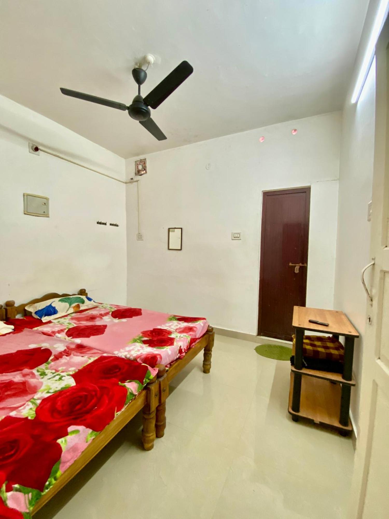 Rajatheeram Beach Homestay & Backwater Cruise Alleppey Alappuzha Exterior photo