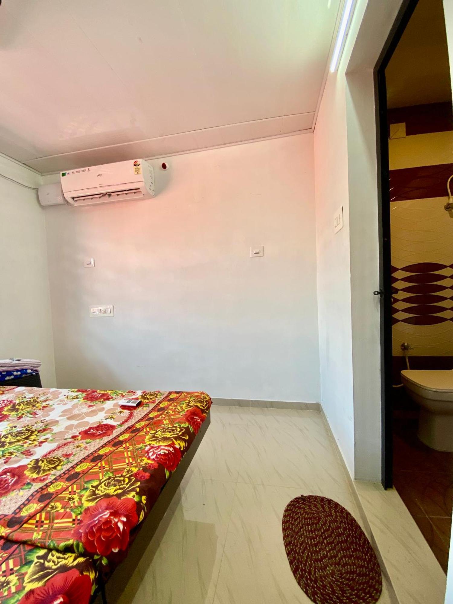 Rajatheeram Beach Homestay & Backwater Cruise Alleppey Alappuzha Exterior photo