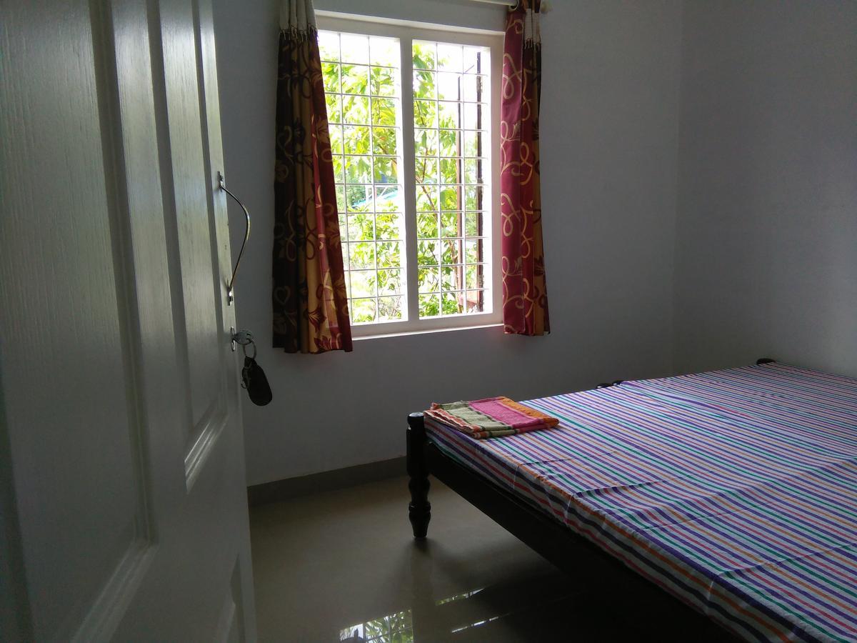 Rajatheeram Beach Homestay & Backwater Cruise Alleppey Alappuzha Exterior photo