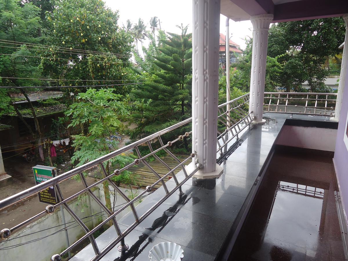 Rajatheeram Beach Homestay & Backwater Cruise Alleppey Alappuzha Exterior photo