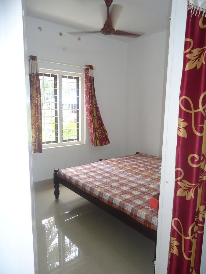 Rajatheeram Beach Homestay & Backwater Cruise Alleppey Alappuzha Exterior photo
